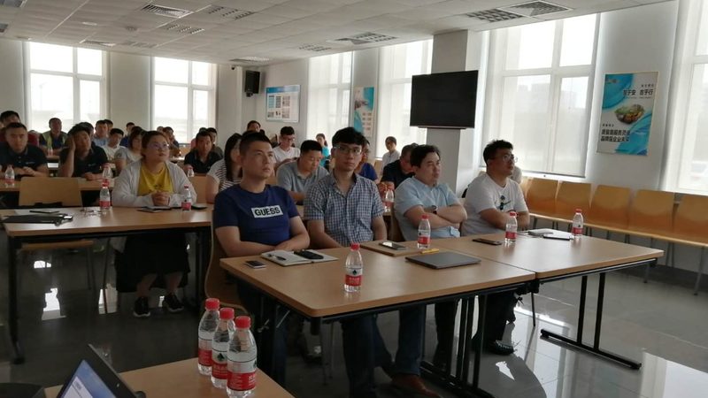 在线直播延迟，揭秘背后的技术挑战与解决方案