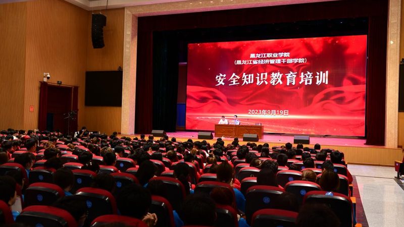 叉车培训拿证时间：揭秘叉车操作证获取的流程与周期